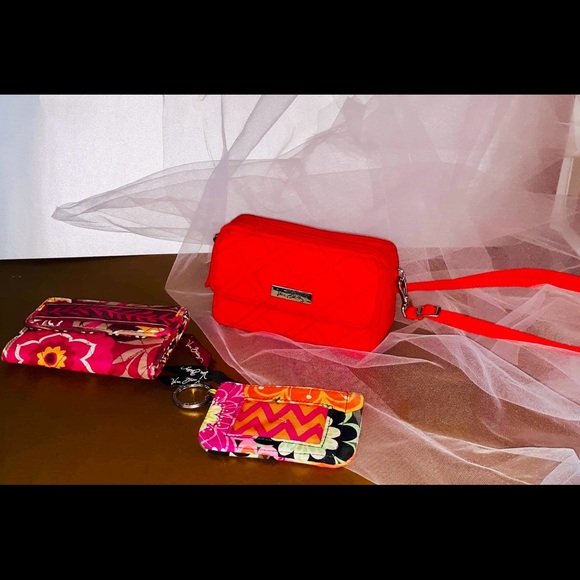 😍Vera Bradley CanyonSunset,AIO crossbody&wristlet - Picture 3 of 7